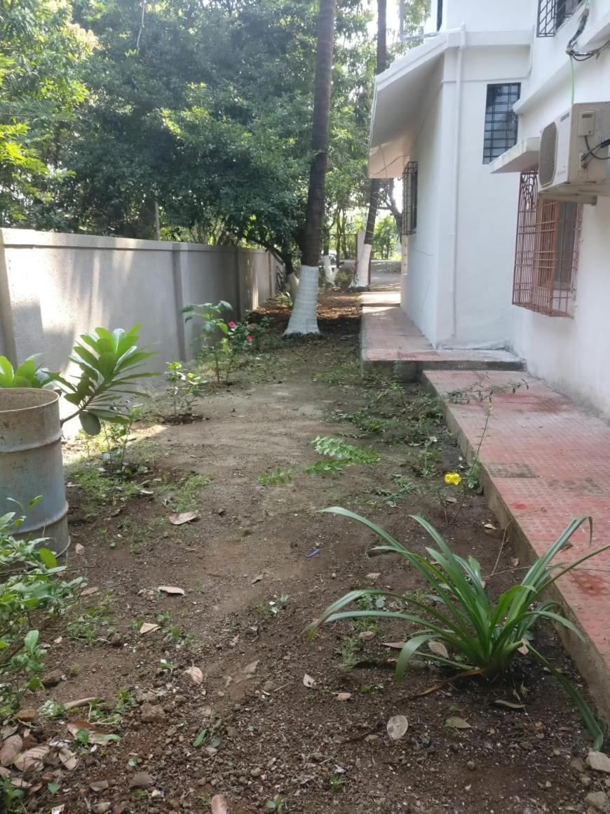 Krushna Kunj Holiday Home Alibag Luaran gambar